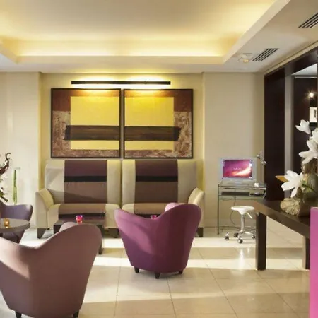 Hotel Maison Nabis By Happyculture 4*