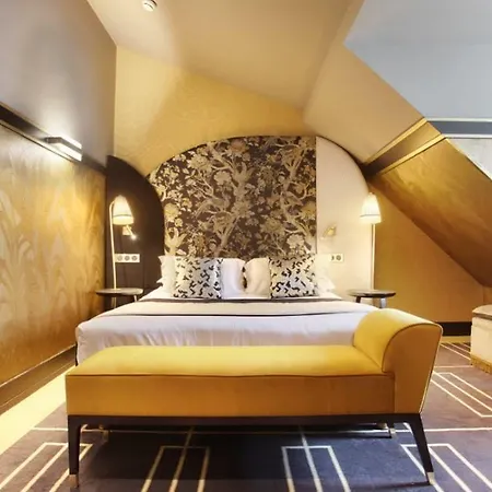 Hotel Maison Nabis By Happyculture 4*