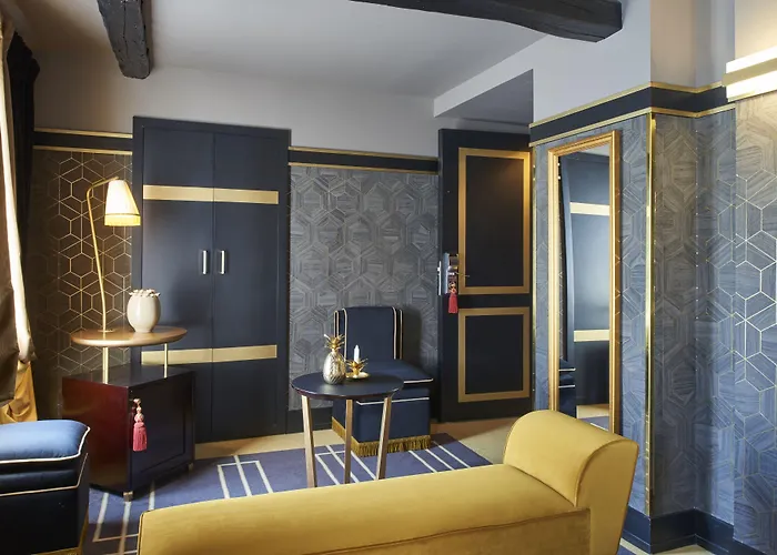 메종 나비스 바이 해피컬처 파리