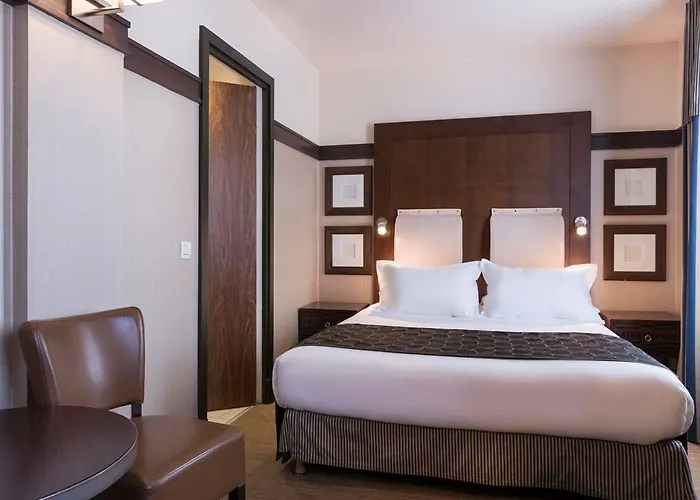 메종 나비스 바이 해피컬처 4*