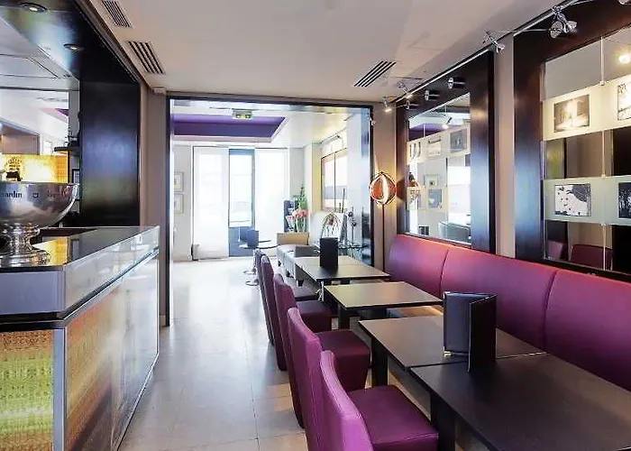 메종 나비스 바이 해피컬처 호텔