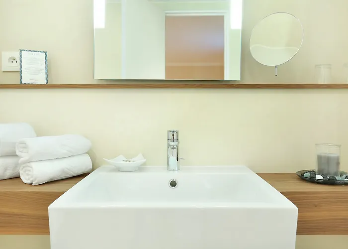 메종 나비스 바이 해피컬처 4* 파리