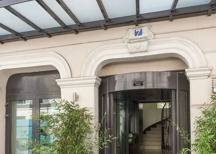 메종 나비스 바이 해피컬처 호텔 4*